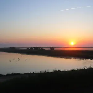 Les Flamants, Climatisation, Avec Vue Imprenable Sur Les Etangs, Petit Dejeuner Offert Les Saintes-Maries-de-la-Mer